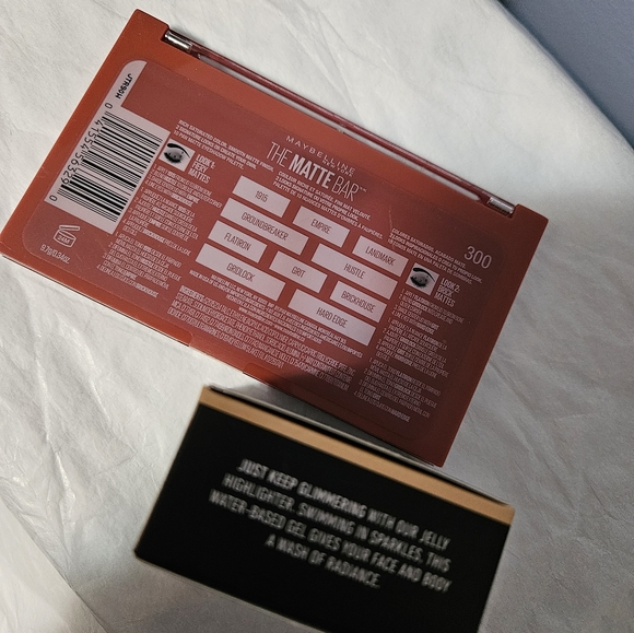 Maybelline warm matte eyeshadows, Nyx jelly highlighter - Picture 3 of 5